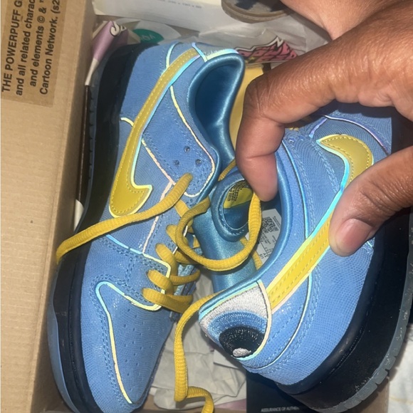 Preschool puffer puff girls dunks 1y too small !